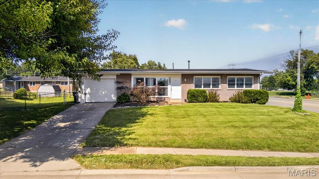 1805 Flicker Drive Property Photo 1