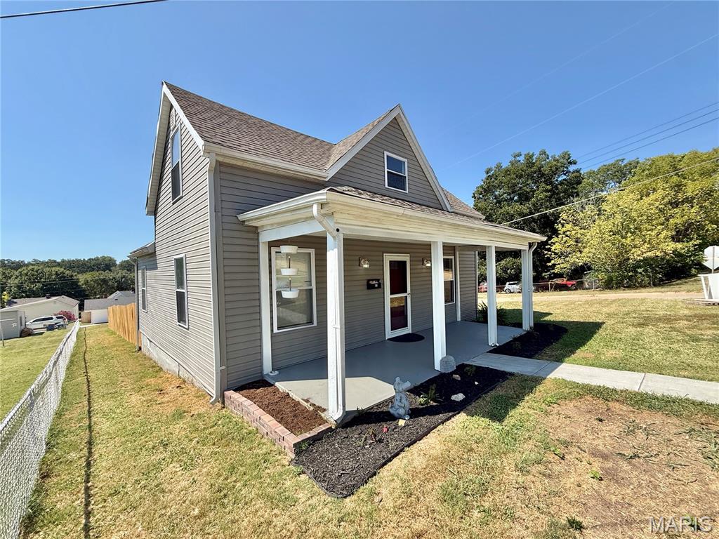 819 Stewart Street Property Photo 2
