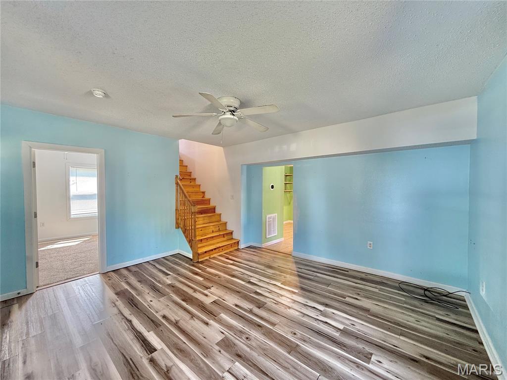 819 Stewart Street Property Photo 6
