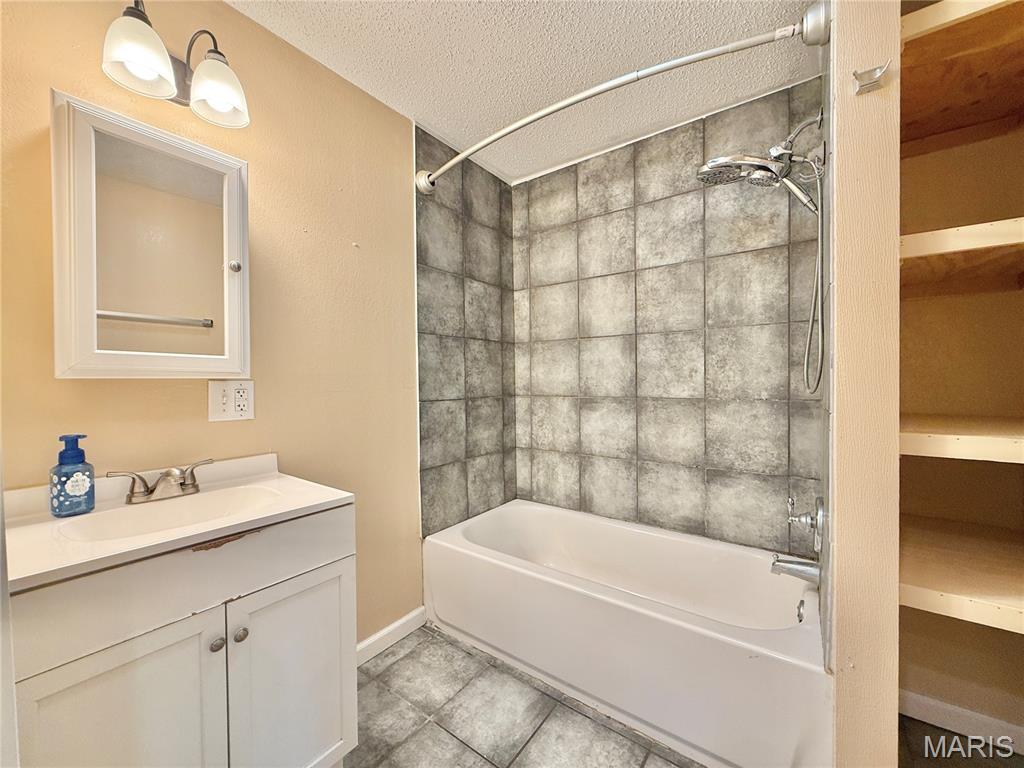 819 Stewart Street Property Photo 15