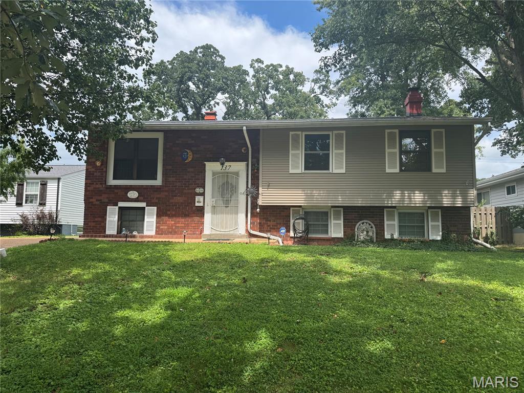 137 Huntleigh Forest Drive Property Photo 1