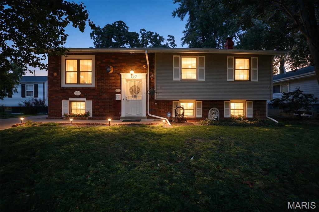 137 Huntleigh Forest Drive Property Photo 1