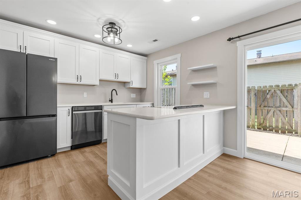 39 Park Charles Boulevard D Property Photo 19