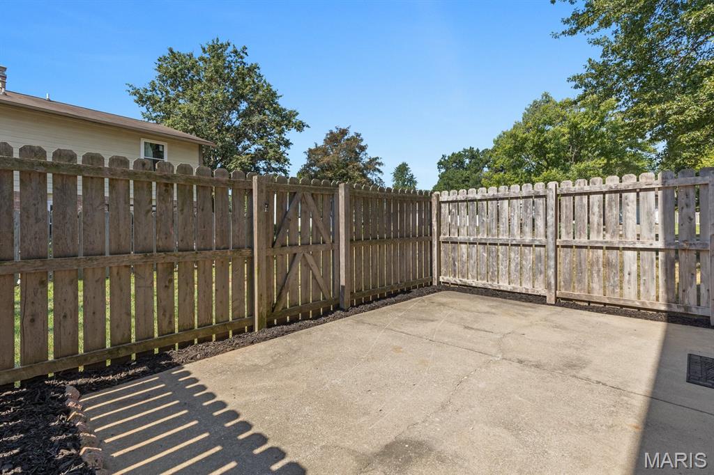 39 Park Charles Boulevard D Property Photo 36