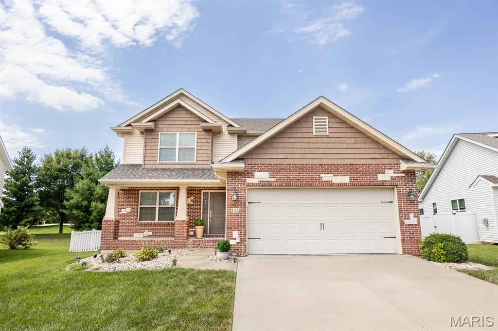832 Bridgeway Drive Property Photo 1