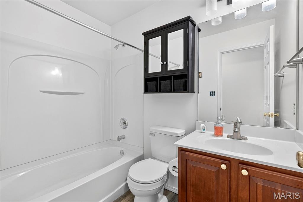 871 Boardwalk Springs Place Property Photo 20