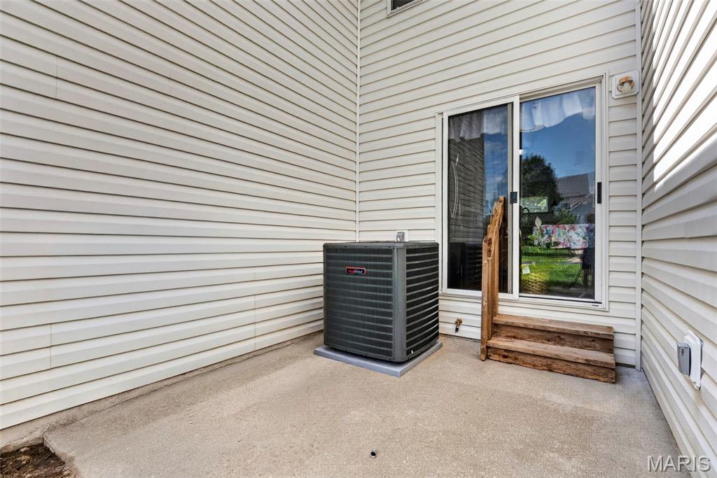 871 Boardwalk Springs Place Property Photo 23