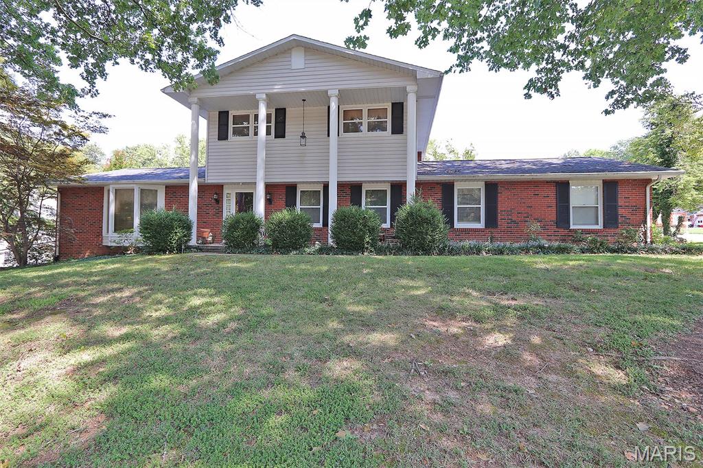 1106 Hilldale Circle Property Photo 1