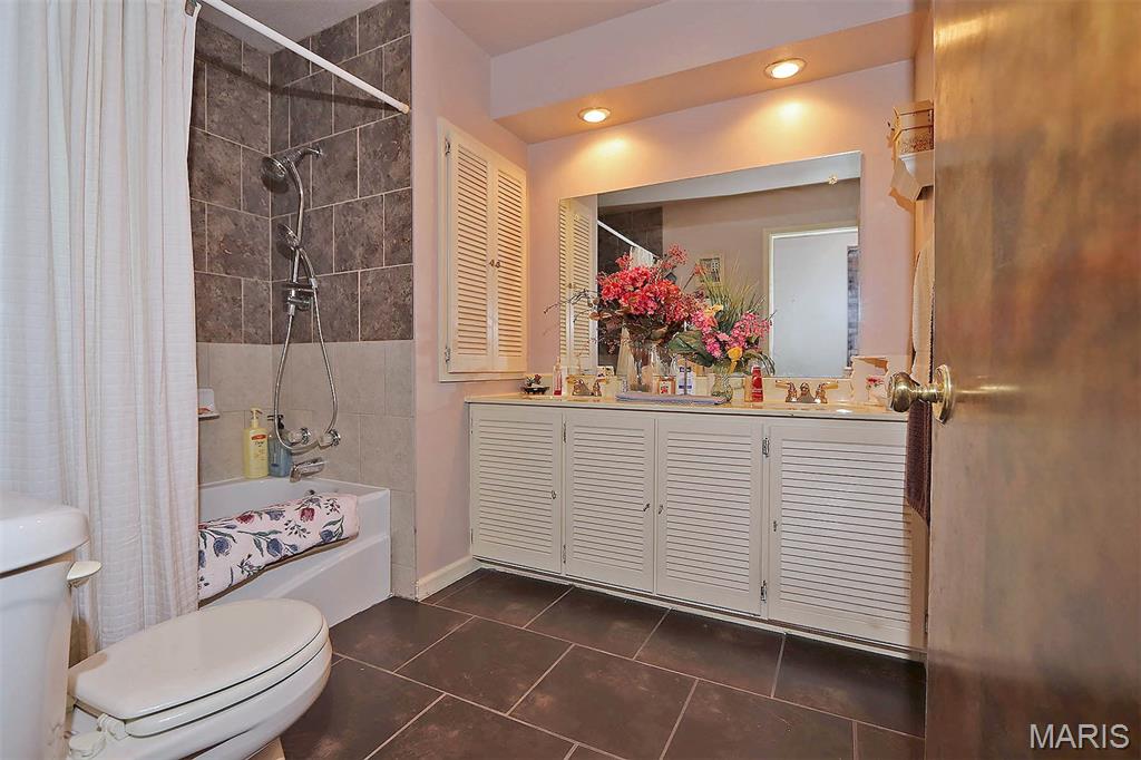 1106 Hilldale Circle Property Photo 32