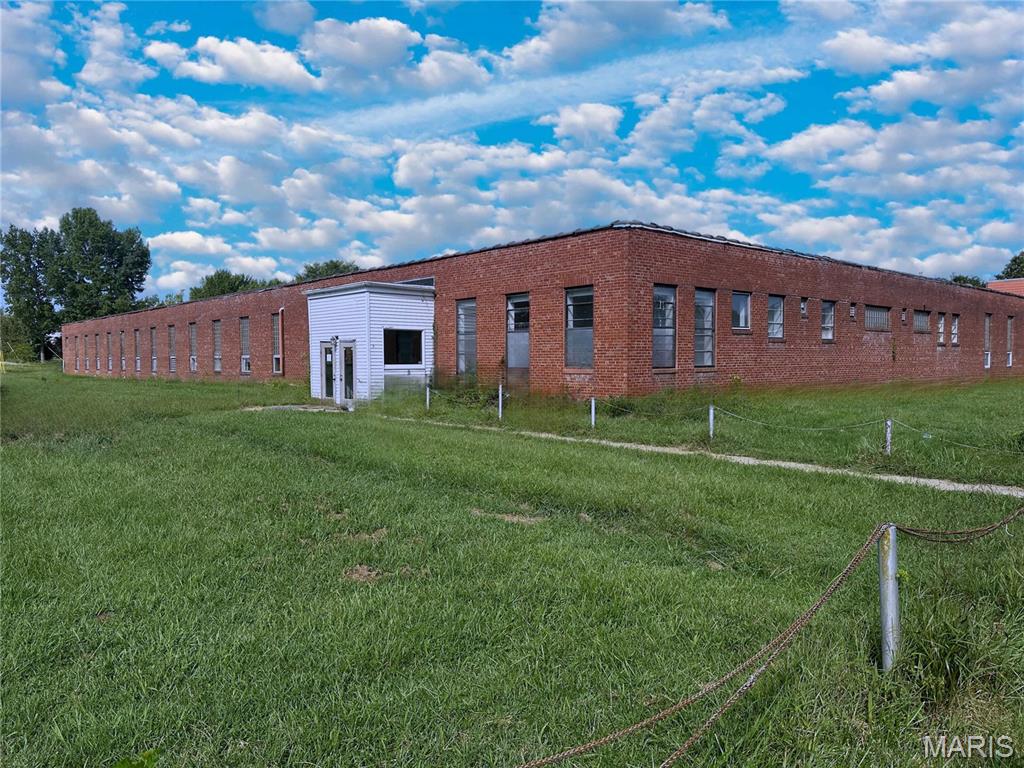 321 E Hardy Street Property Photo 1