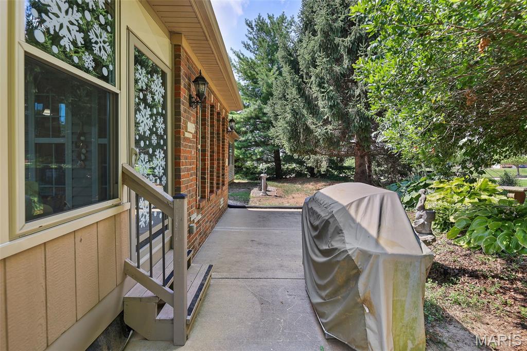 101 Fountain Drive Property Photo 8