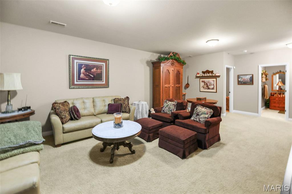 101 Fountain Drive Property Photo 37
