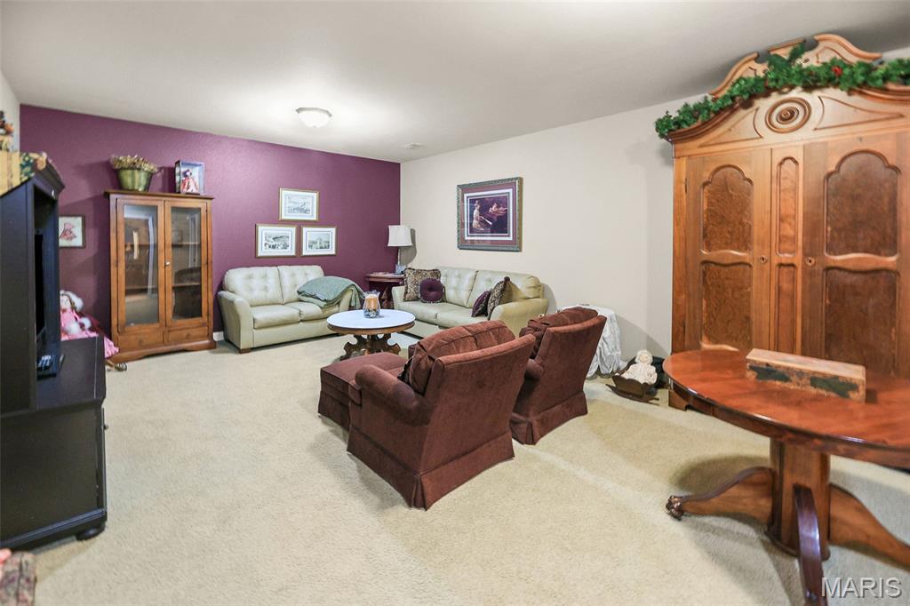 101 Fountain Drive Property Photo 38