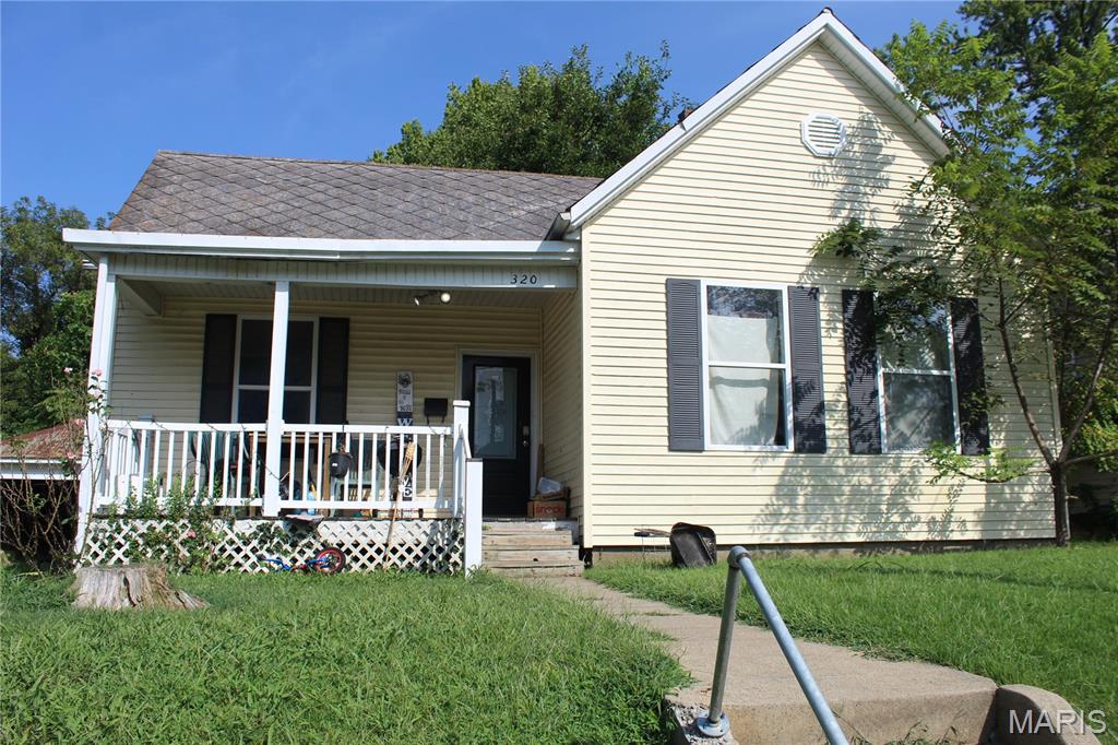 320 N Fountain Street Property Photo 1