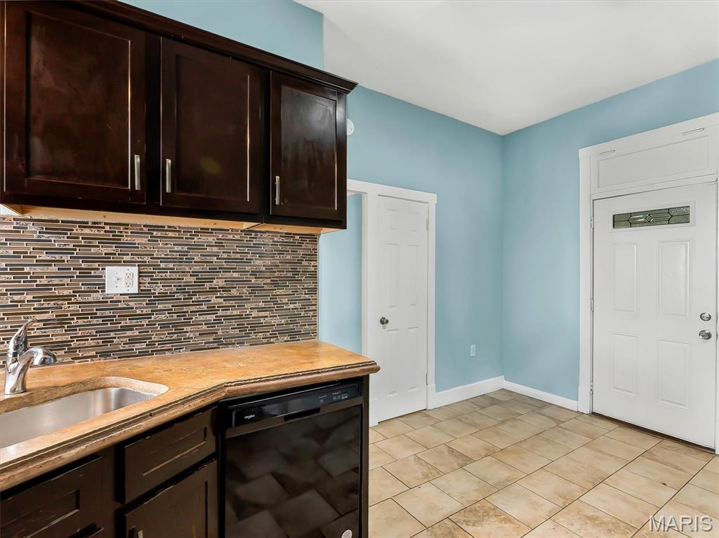 5724 Devonshire Avenue Property Photo 8