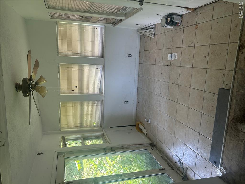 325 Moule Drive Property Photo 9