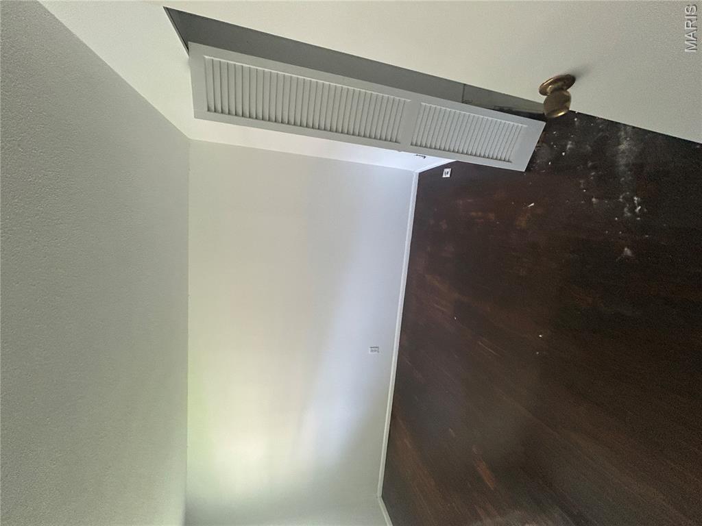 325 Moule Drive Property Photo 11