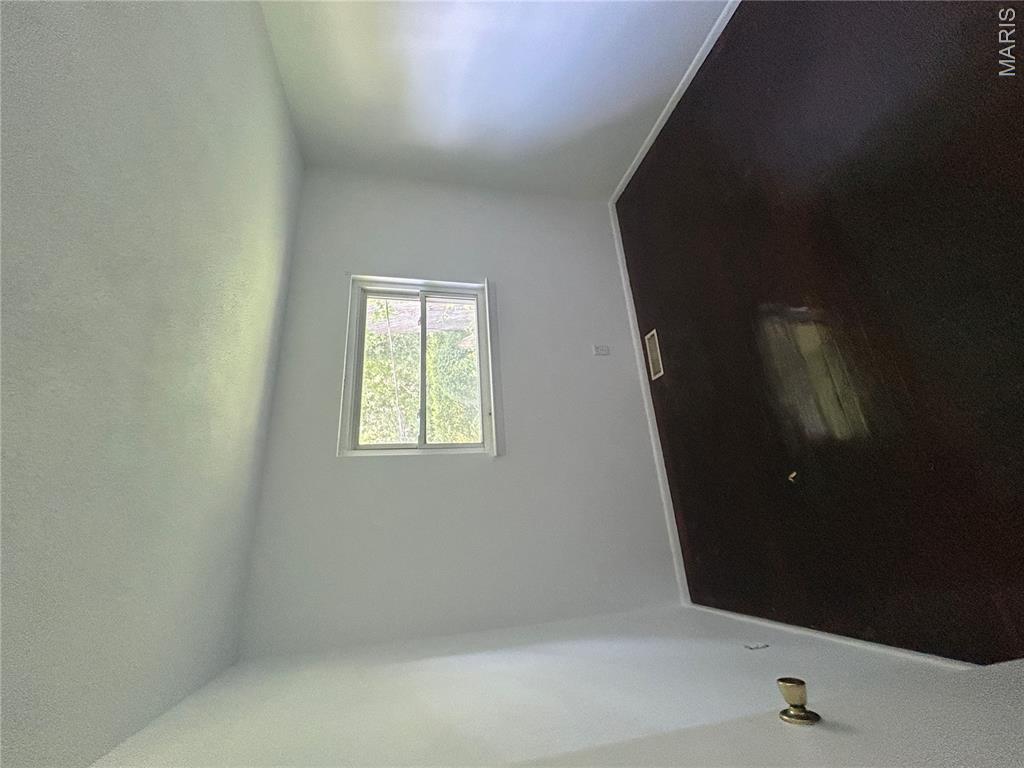 325 Moule Drive Property Photo 14