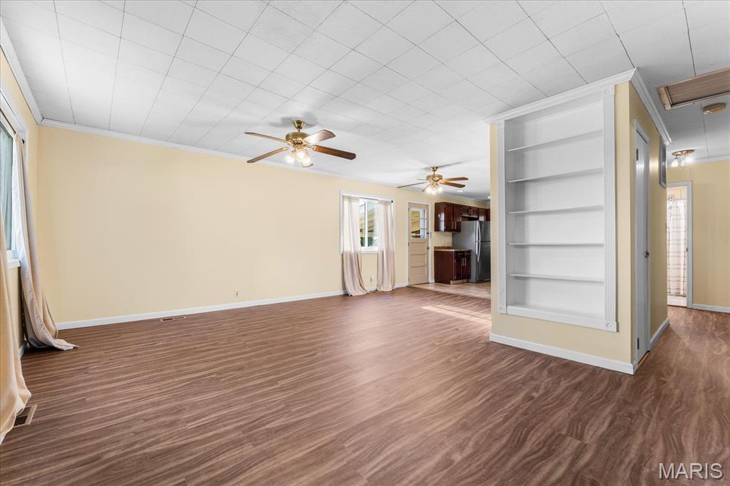 2068 Jolly Roger Drive Property Photo 4