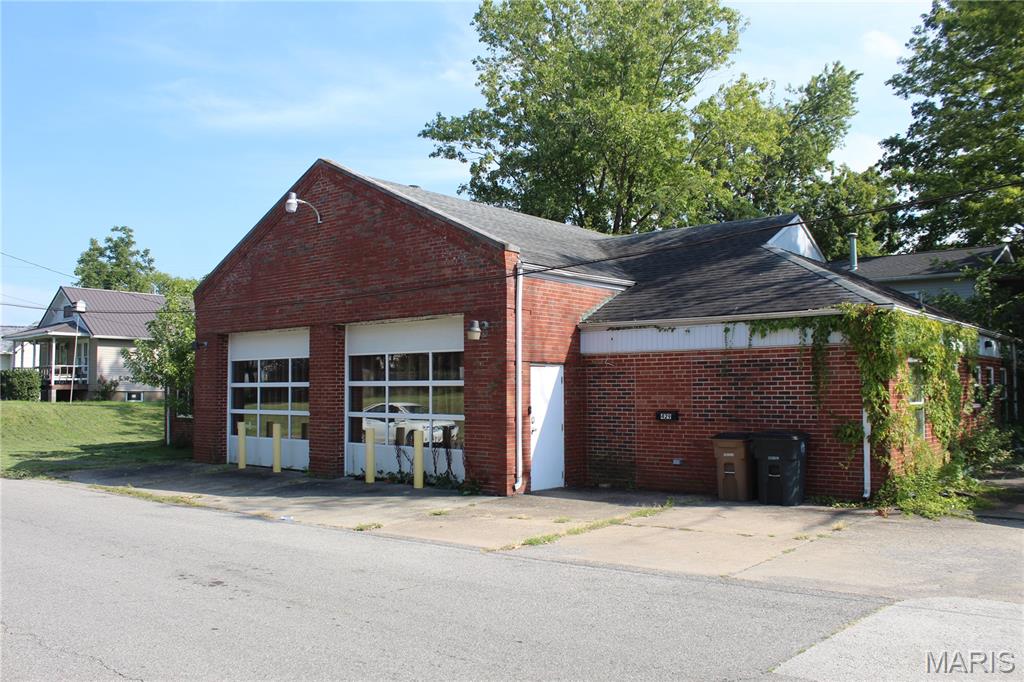 429 Emerald Street Property Photo 1