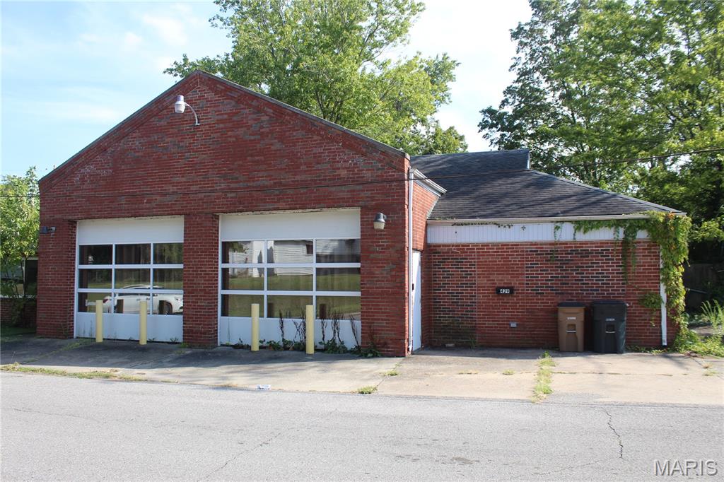 429 Emerald Street Property Photo 3