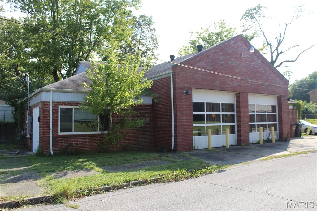429 Emerald Street Property Photo 4