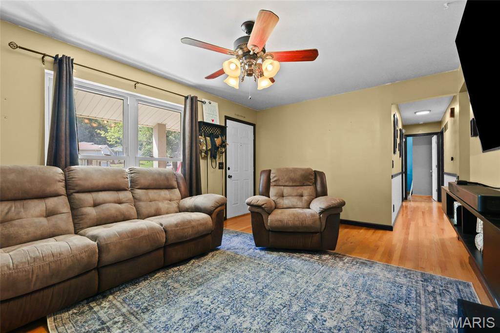 26055189 Property Photo 6