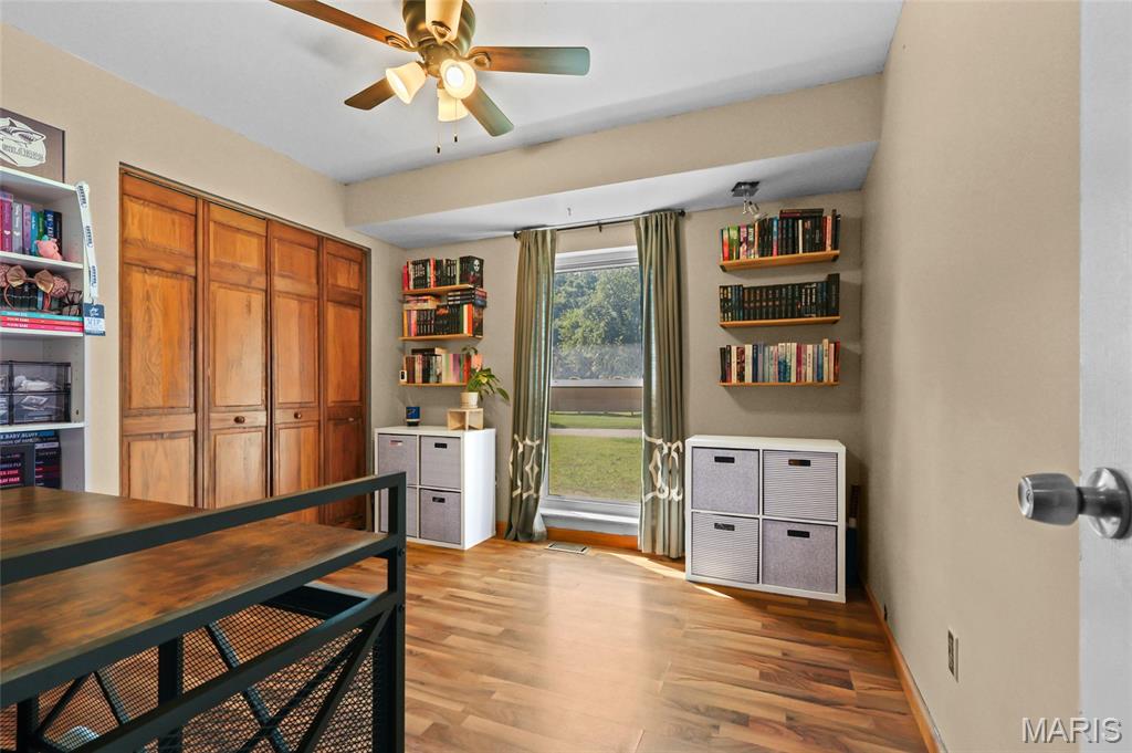 26055189 Property Photo 9