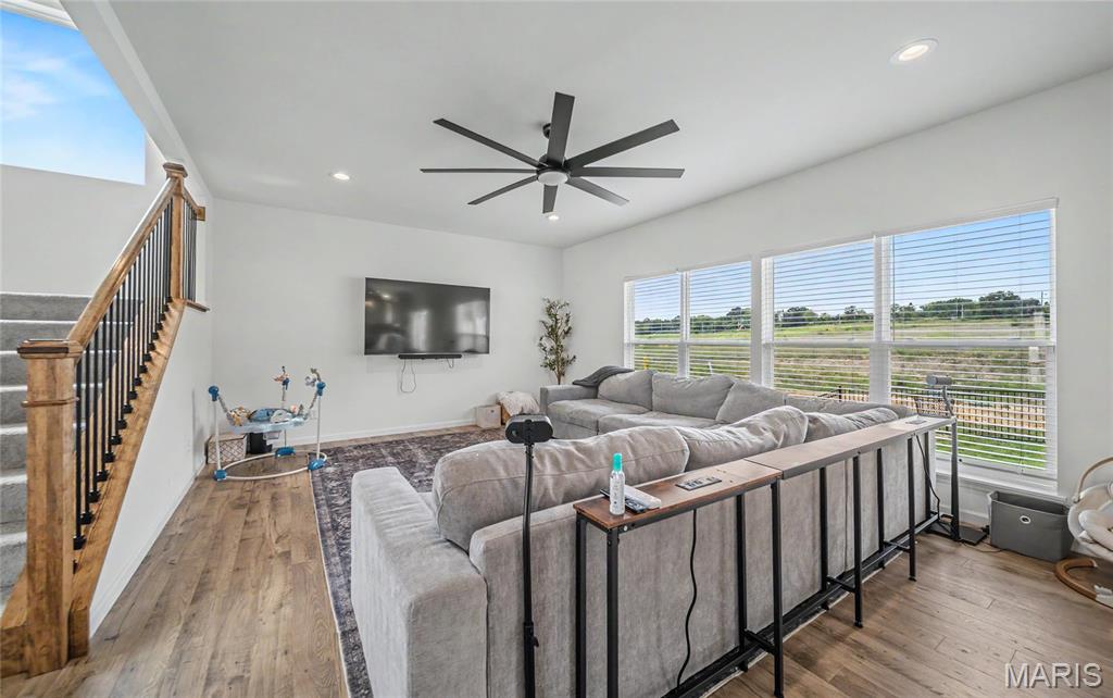 2201 Clover Property Photo 4