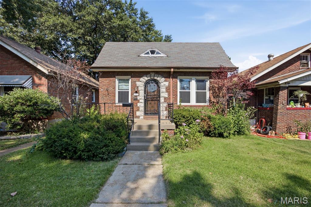 5223 Dewey Avenue Property Photo 1