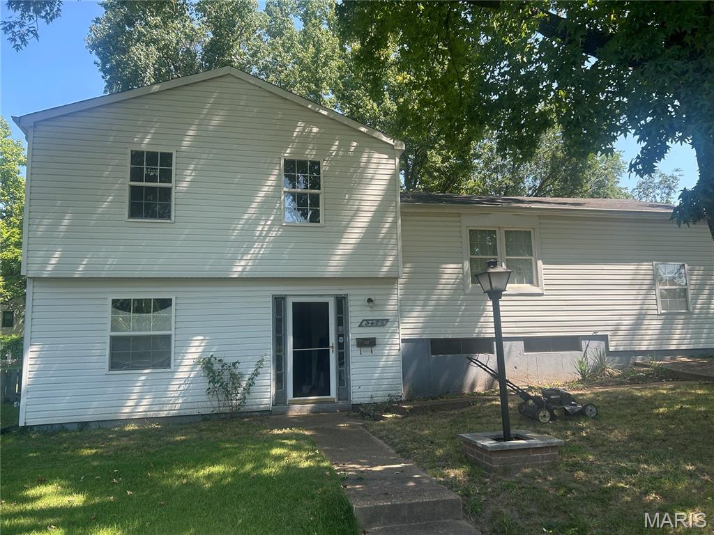 2375 Oakwood Manor Drive