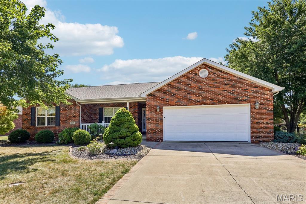 1056 Lakeview Drive Property Photo 3