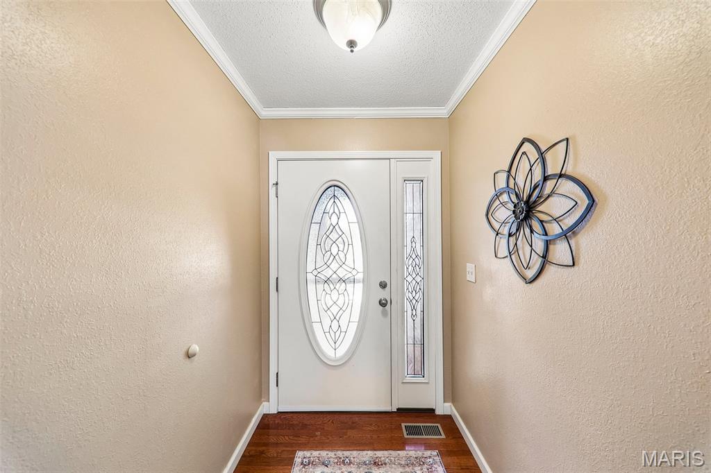 1056 Lakeview Drive Property Photo 8