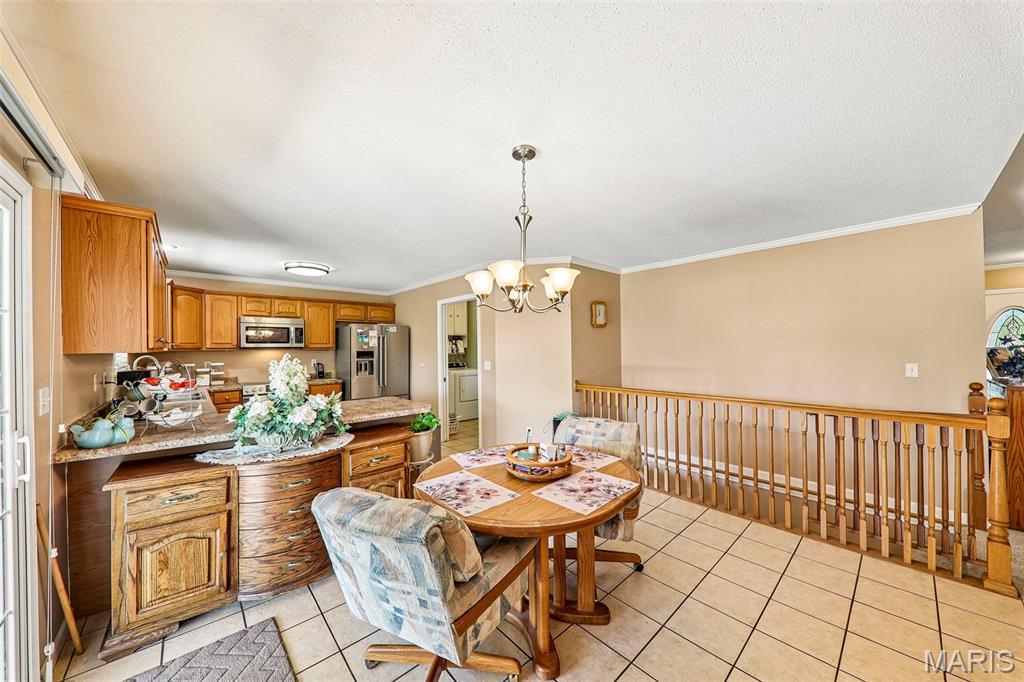 1056 Lakeview Drive Property Photo 14