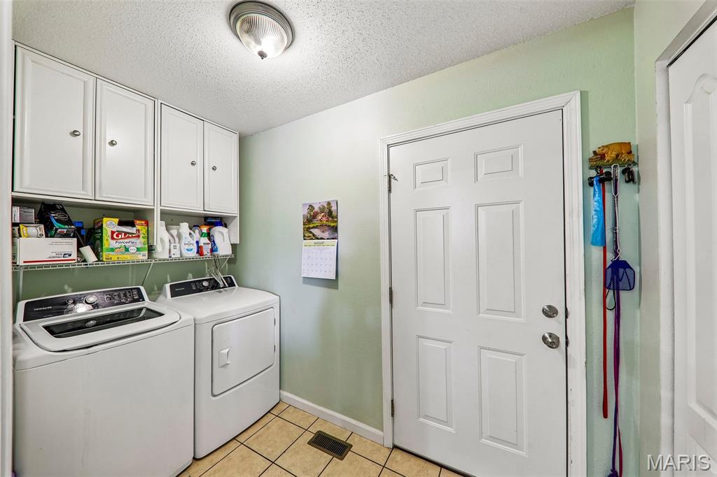 1056 Lakeview Drive Property Photo 21