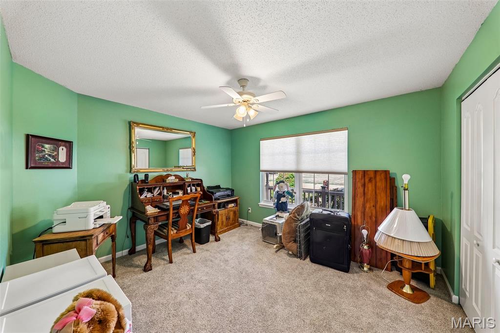 1056 Lakeview Drive Property Photo 22