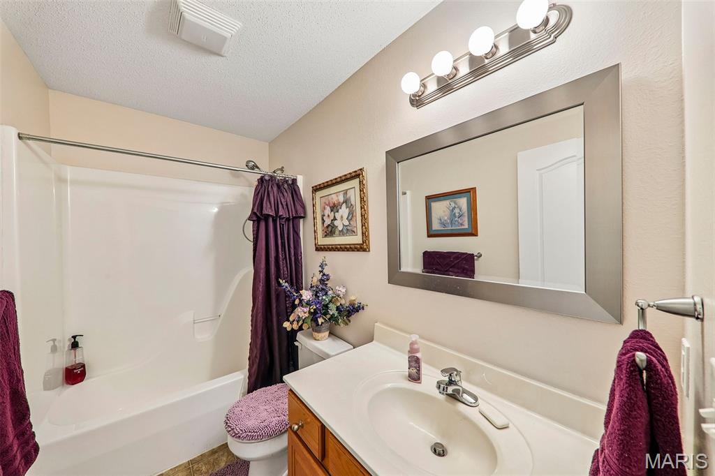 1056 Lakeview Drive Property Photo 28