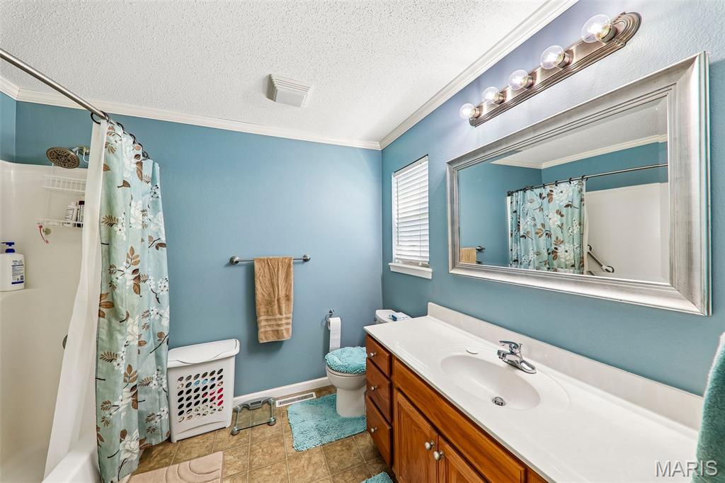 1056 Lakeview Drive Property Photo 33