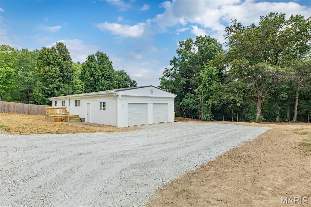 10789 Oak Street Property Photo 3