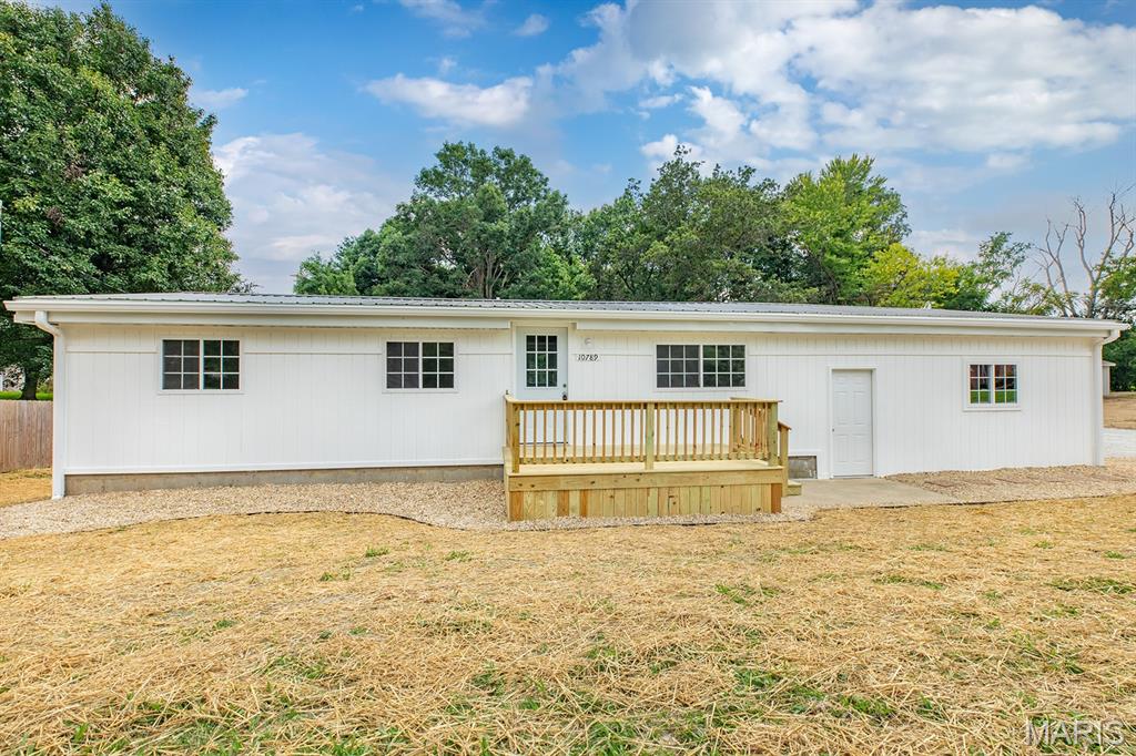 10789 Oak Street Property Photo 4