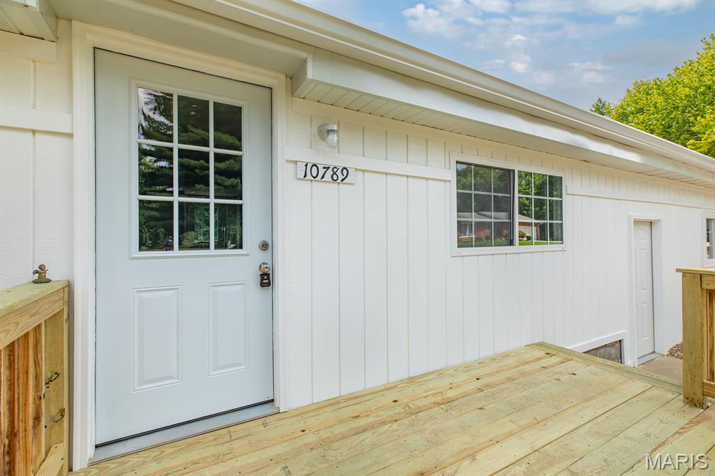 10789 Oak Street Property Photo 6