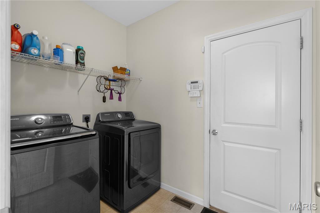 465 Fall River Lane Property Photo 10