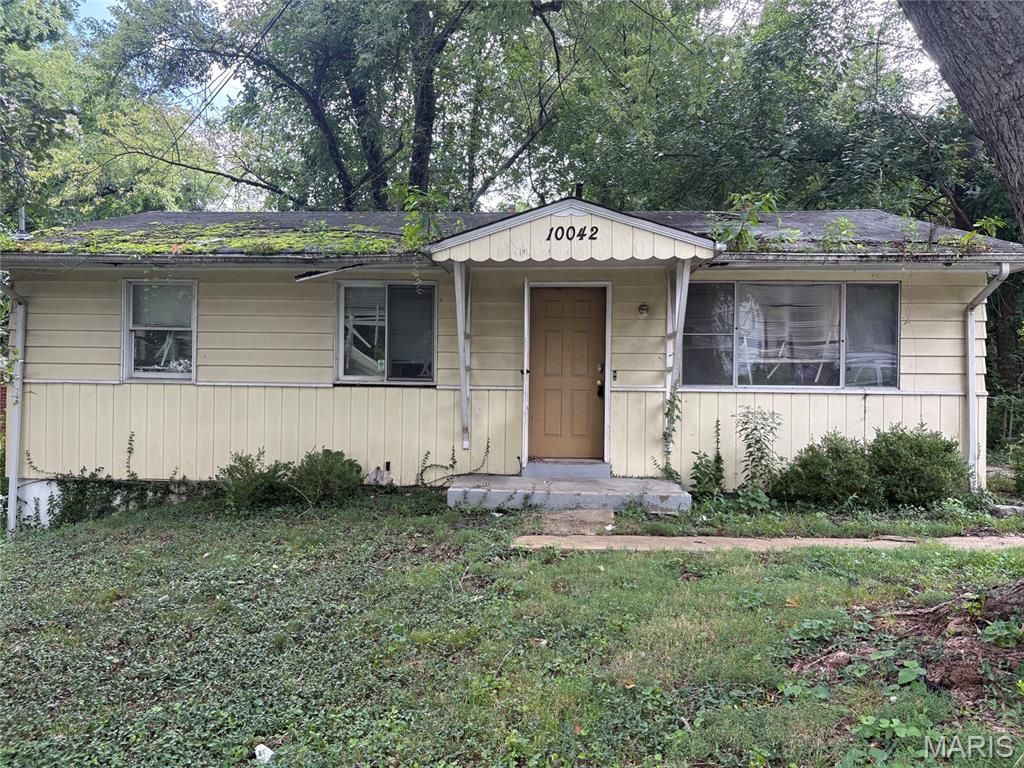10042 Green Valley Drive Property Photo 1