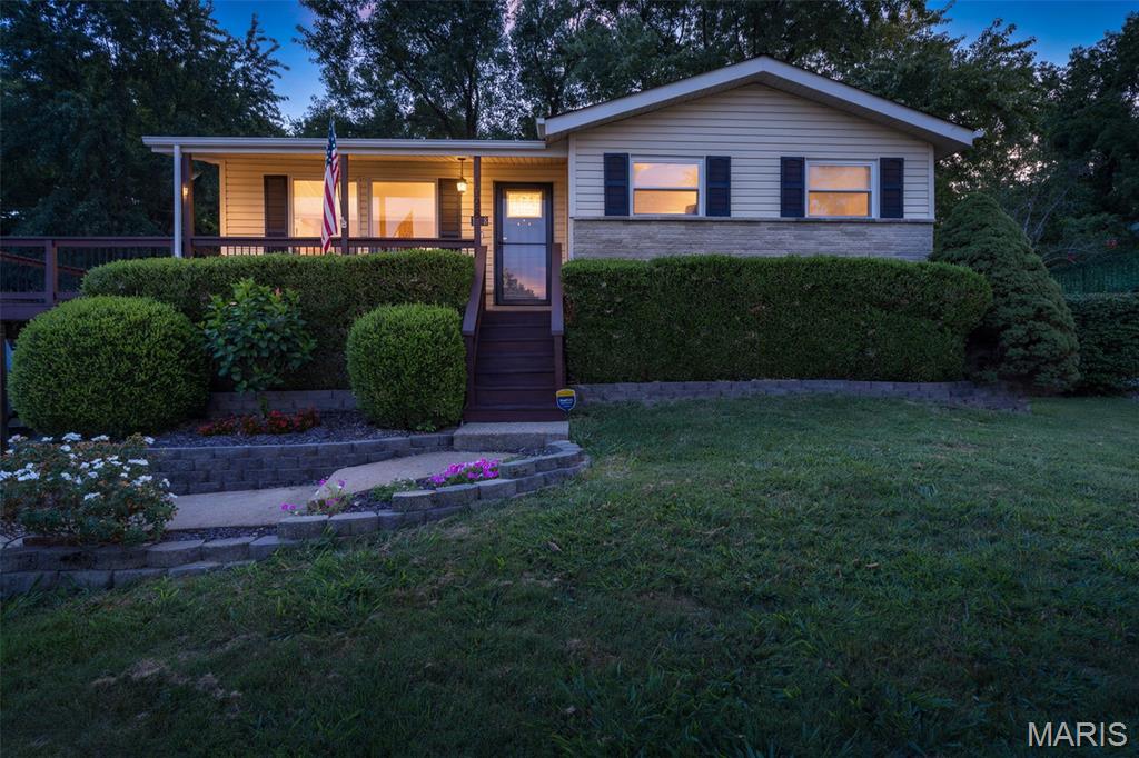 1998 Ridgeway Drive