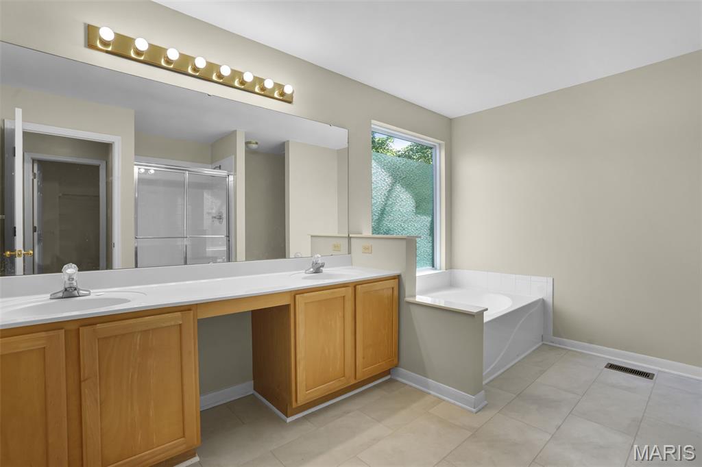 681 Zumwalt Crossing Property Photo 37