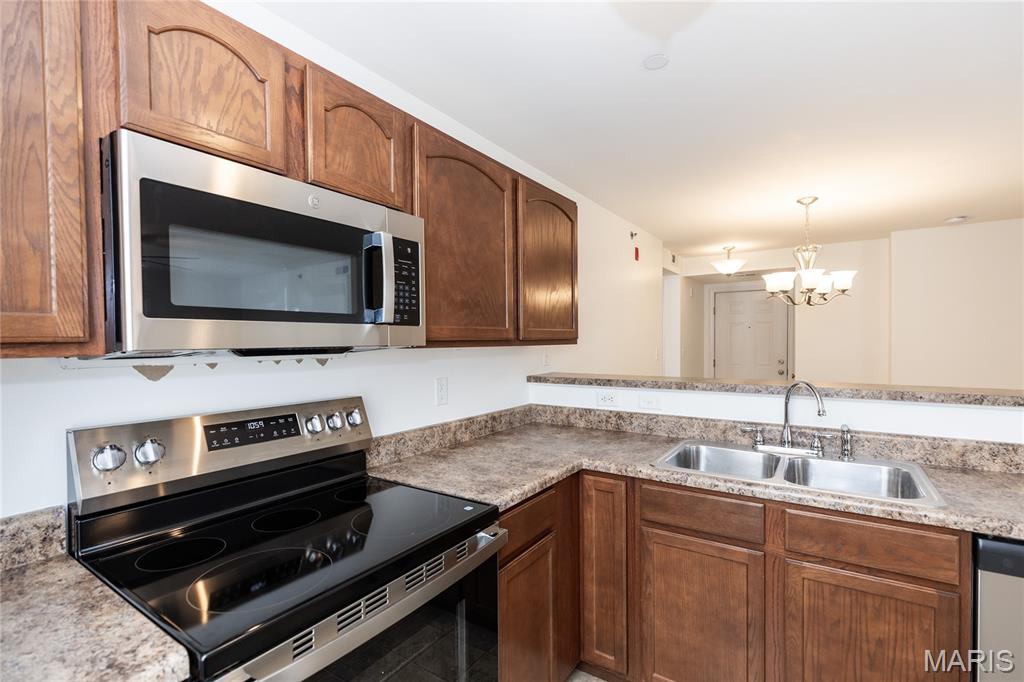 9740 Bexley Station Drive 7g Property Photo 17