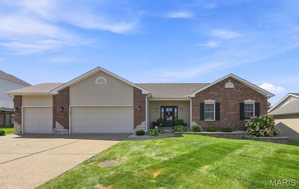 348 Fallon Parkway Property Photo 1