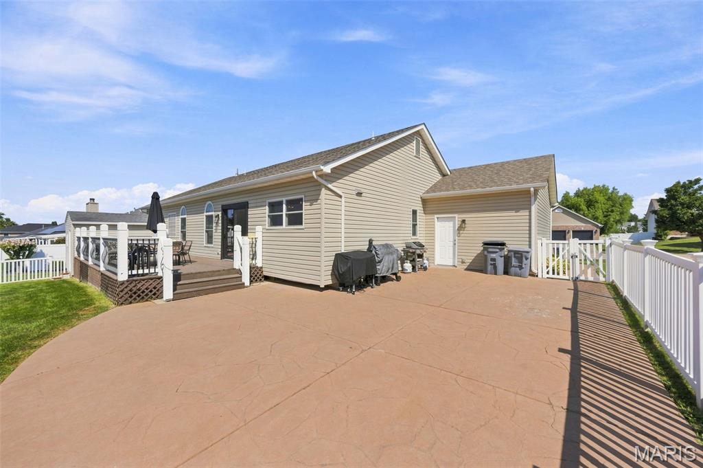 348 Fallon Parkway Property Photo 35