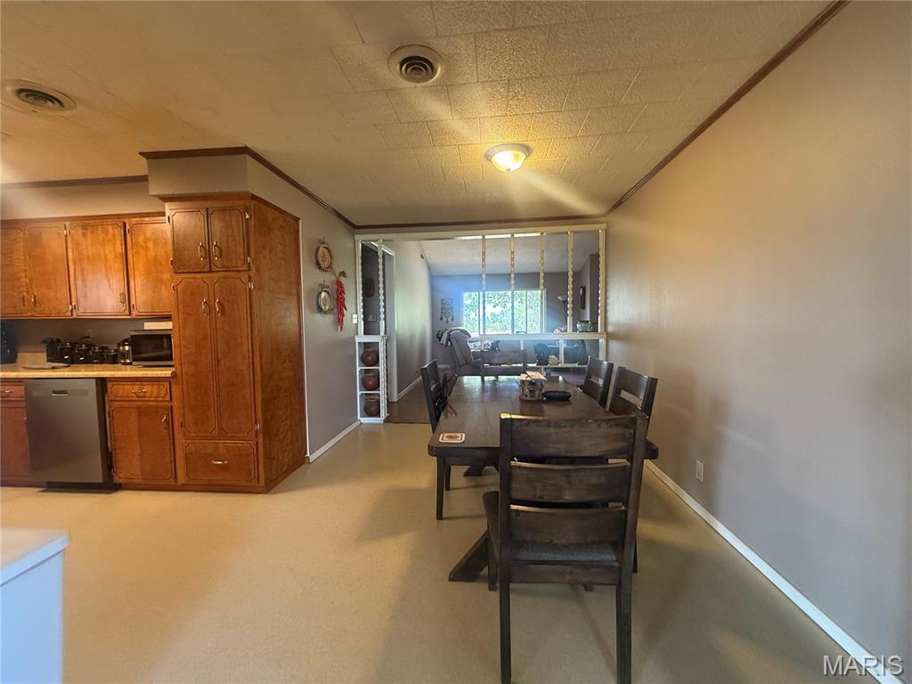 620 Dock Street Property Photo 8