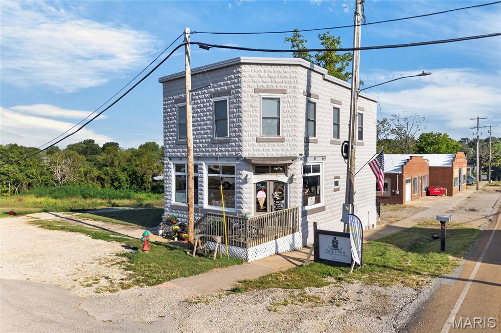 200 Commercial Street Property Photo 1